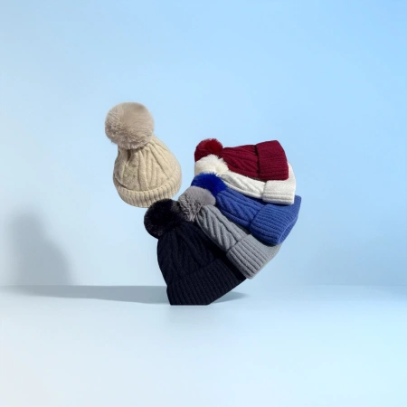 New autumn and winter knitted women's hats with multi-color woolen caps and pom-pom decorations for warmth New autumn and winter knitted women's hats with multi-color woolen caps and pom-pom decorations for warmth